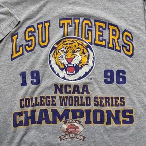 lee sport Shirts - Vintage 1996 LSU NCAA T-shirt lee sport Shirts - Vintage 1996 LSU NCAA T-shirt